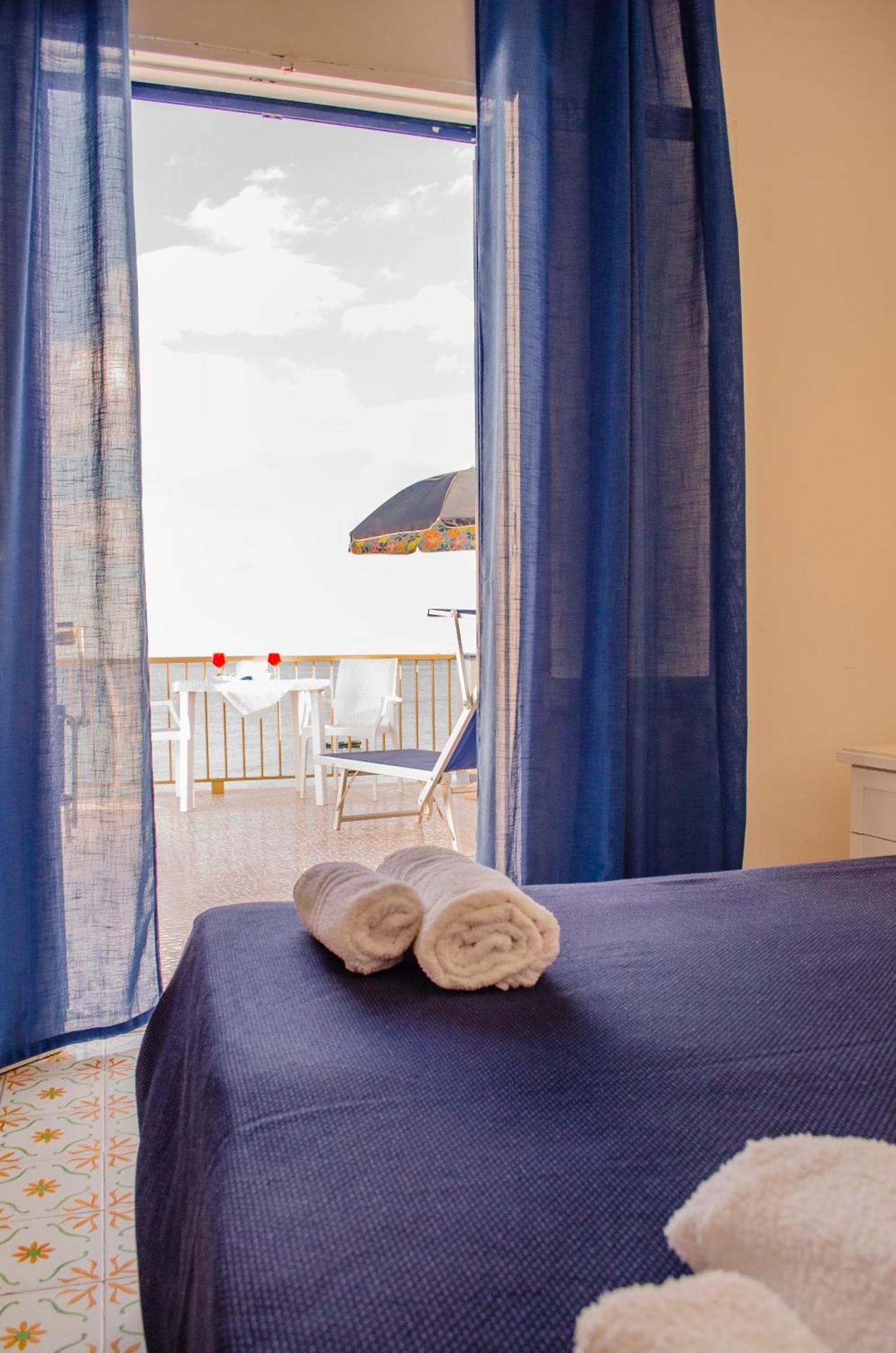 Hotel Regina Del Mare Barano d'Ischia Room photo